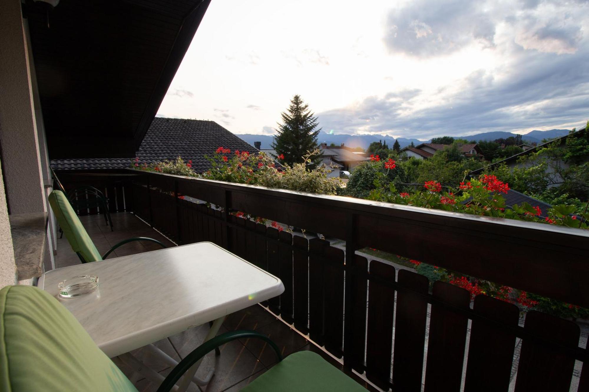Garden Apartments Jansa Radovljica Pokój zdjęcie